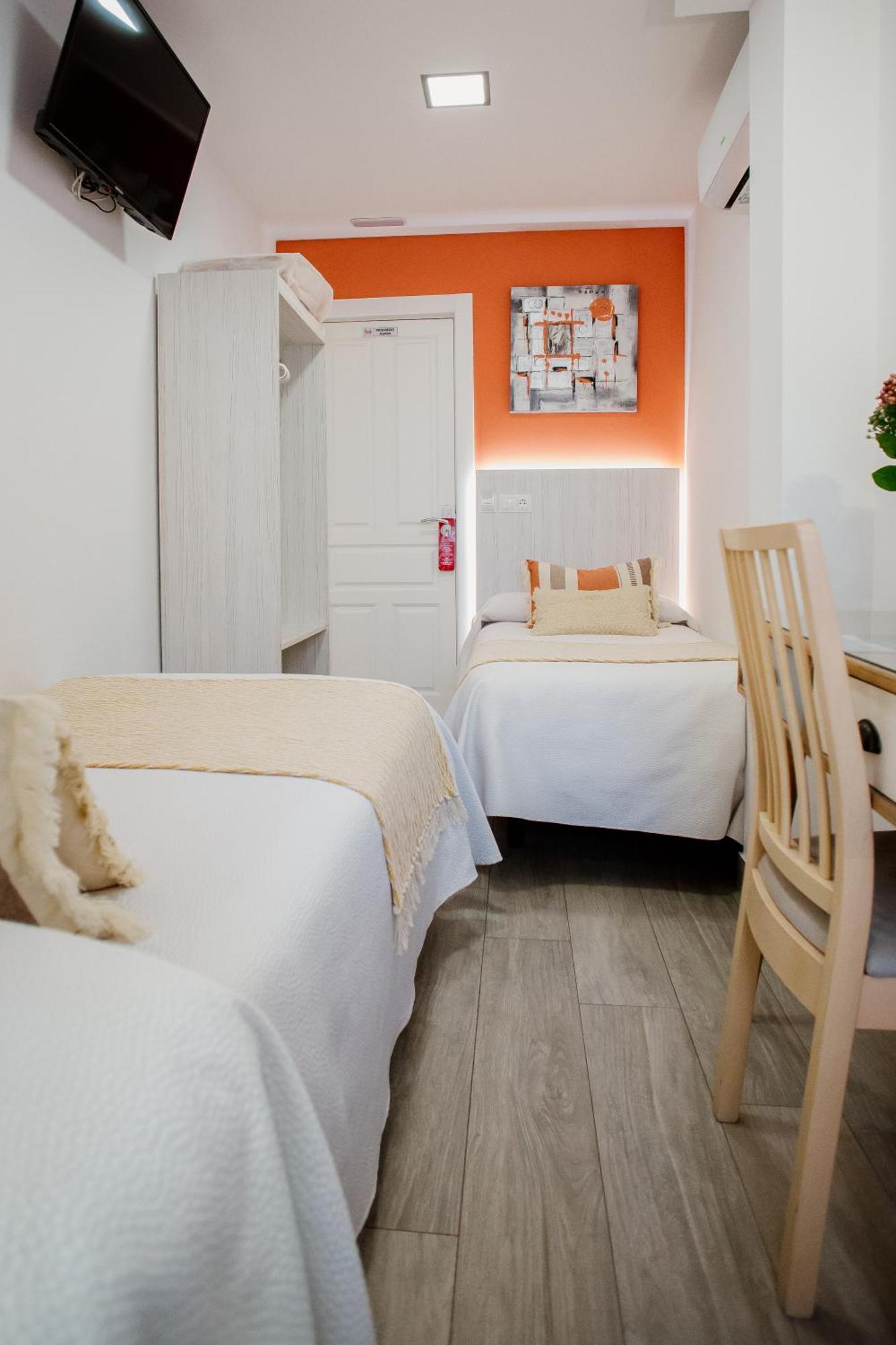 Apartamentos Turisticos Mastil 16 P2 มาลากา ภายนอก รูปภาพ