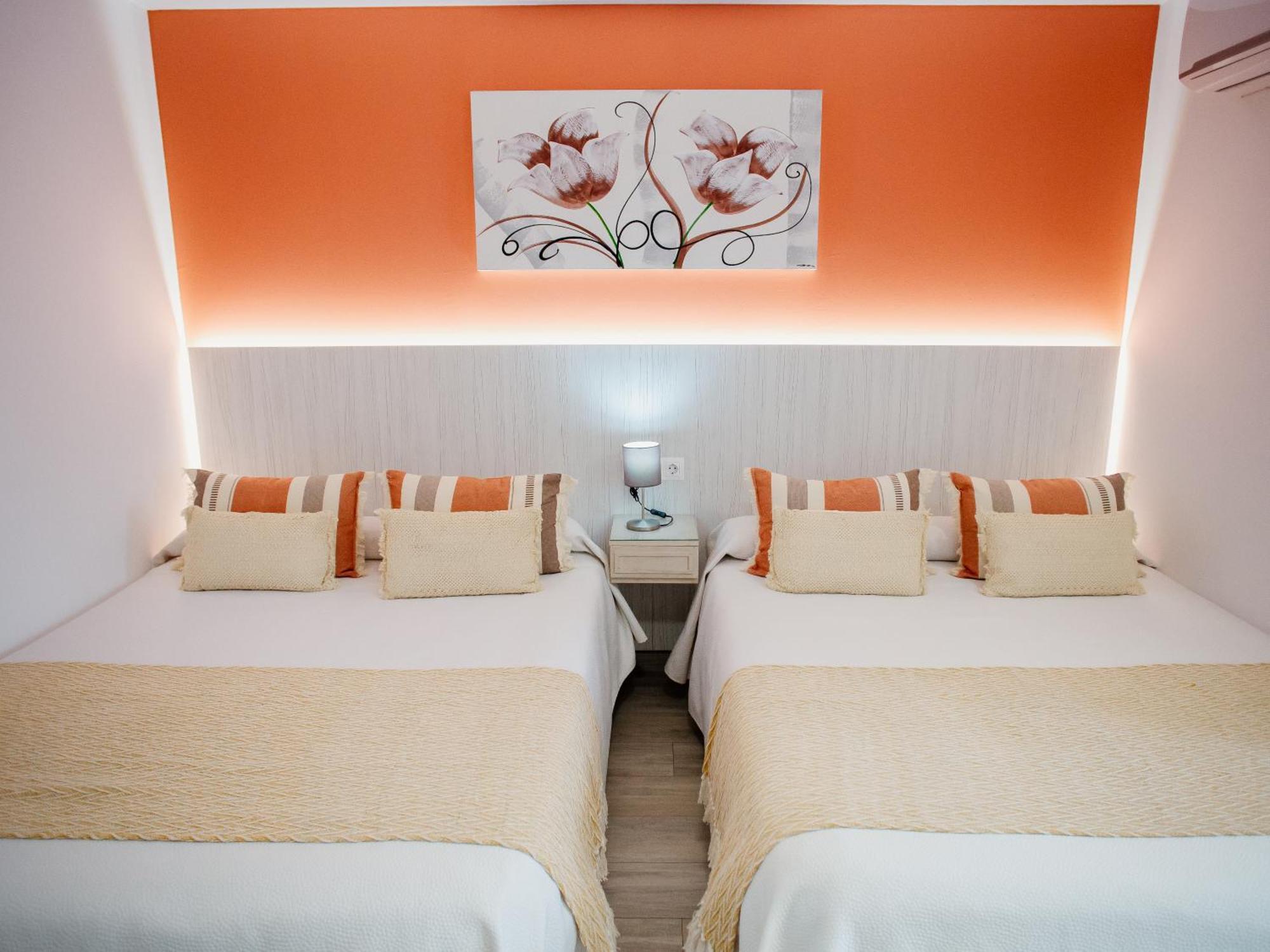 Apartamentos Turisticos Mastil 16 P2 มาลากา ภายนอก รูปภาพ