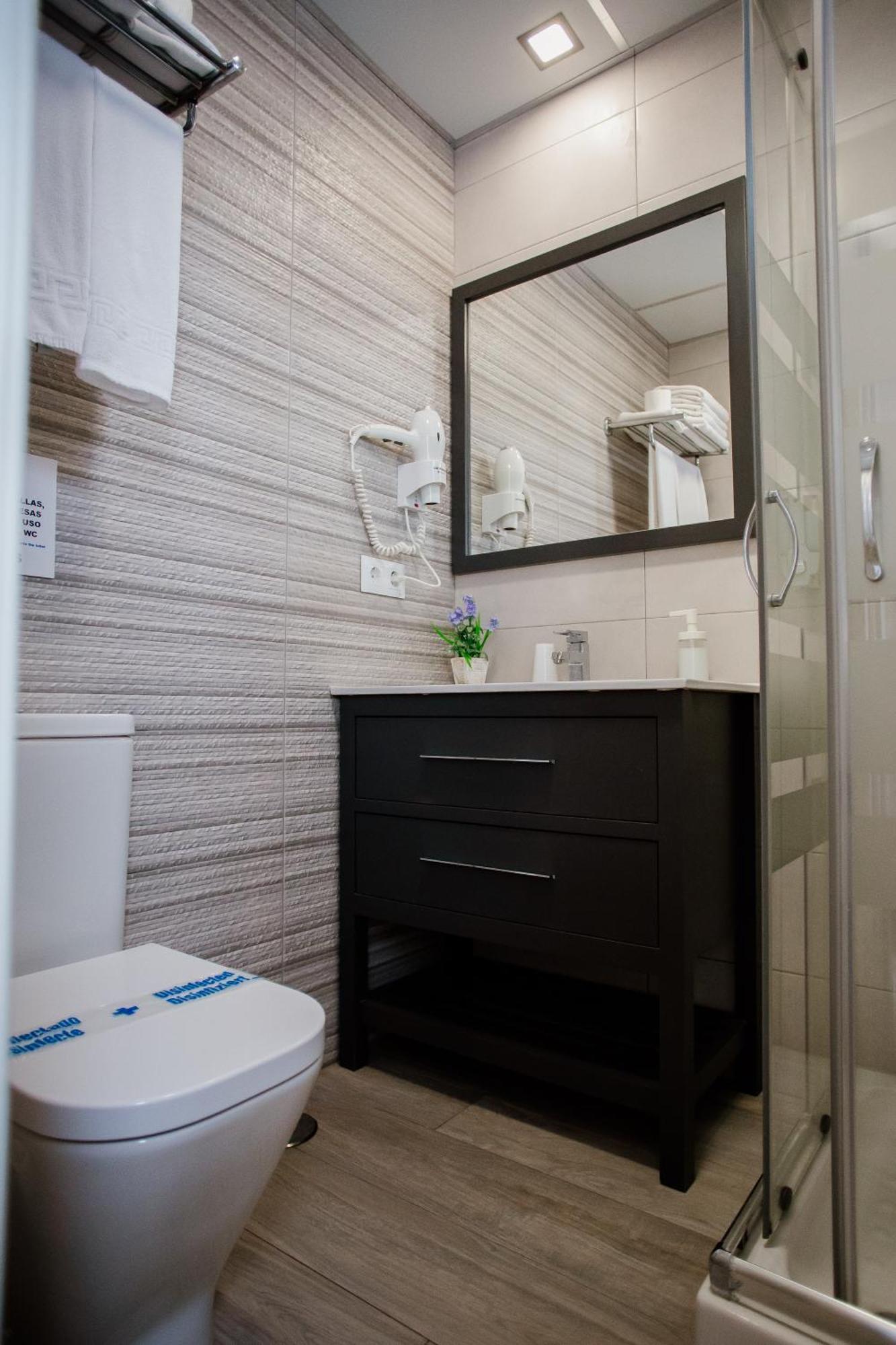 Apartamentos Turisticos Mastil 16 P2 มาลากา ภายนอก รูปภาพ